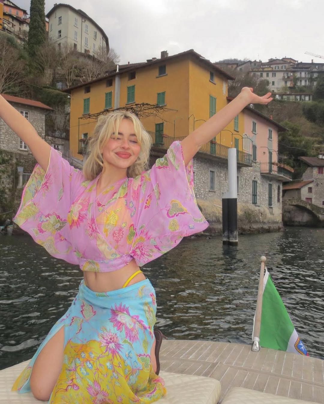 Sabrina Carpenter Bio